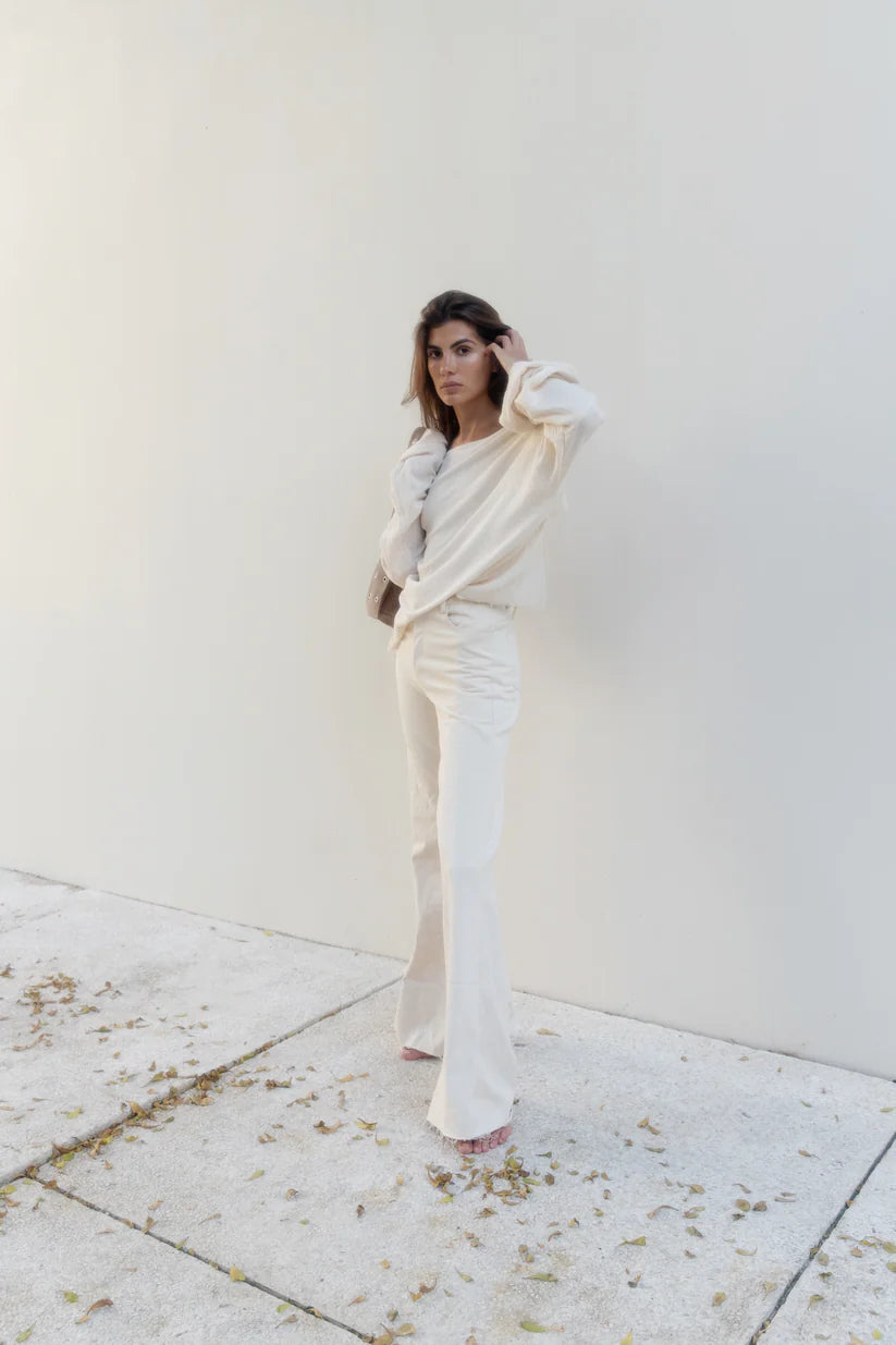 Cotton top with long sleeves in cream