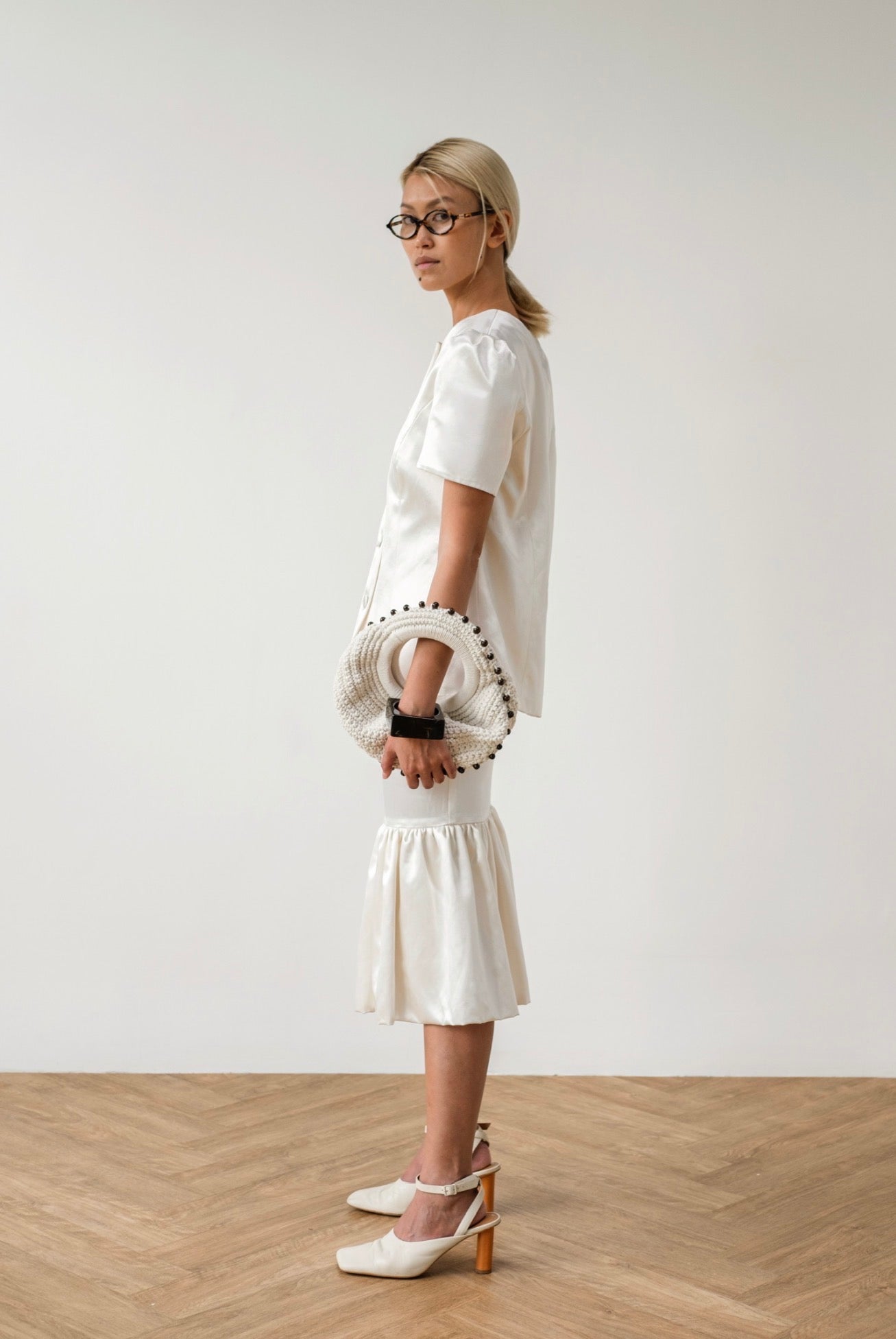 White skirt silk midi