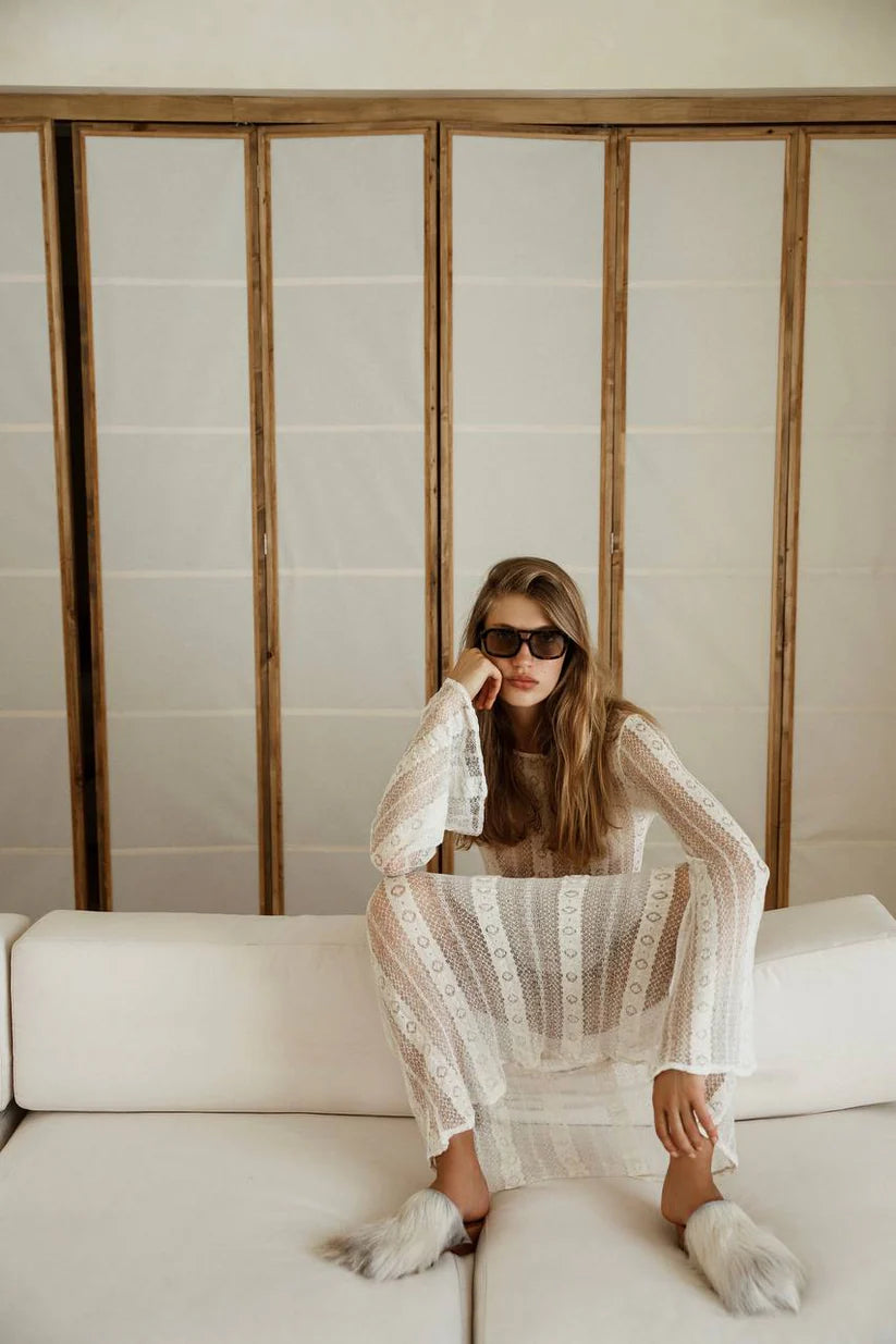 Naked lace dress in cream