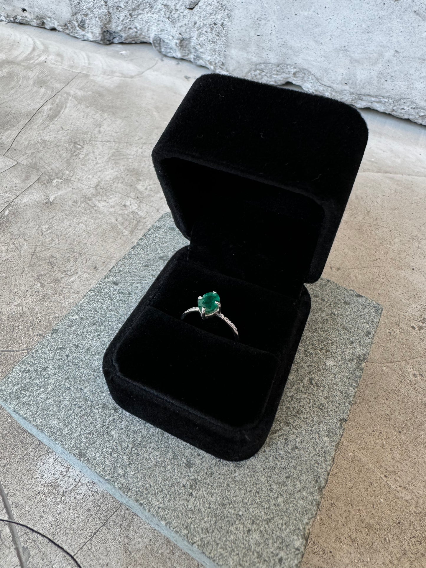 White gold 14k