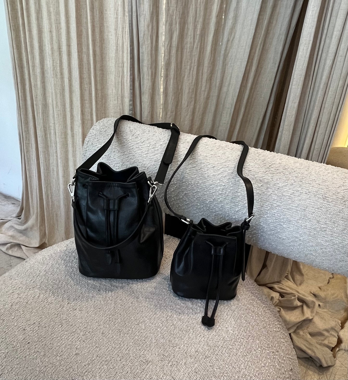 ”Okla” Large leather bucket bag
