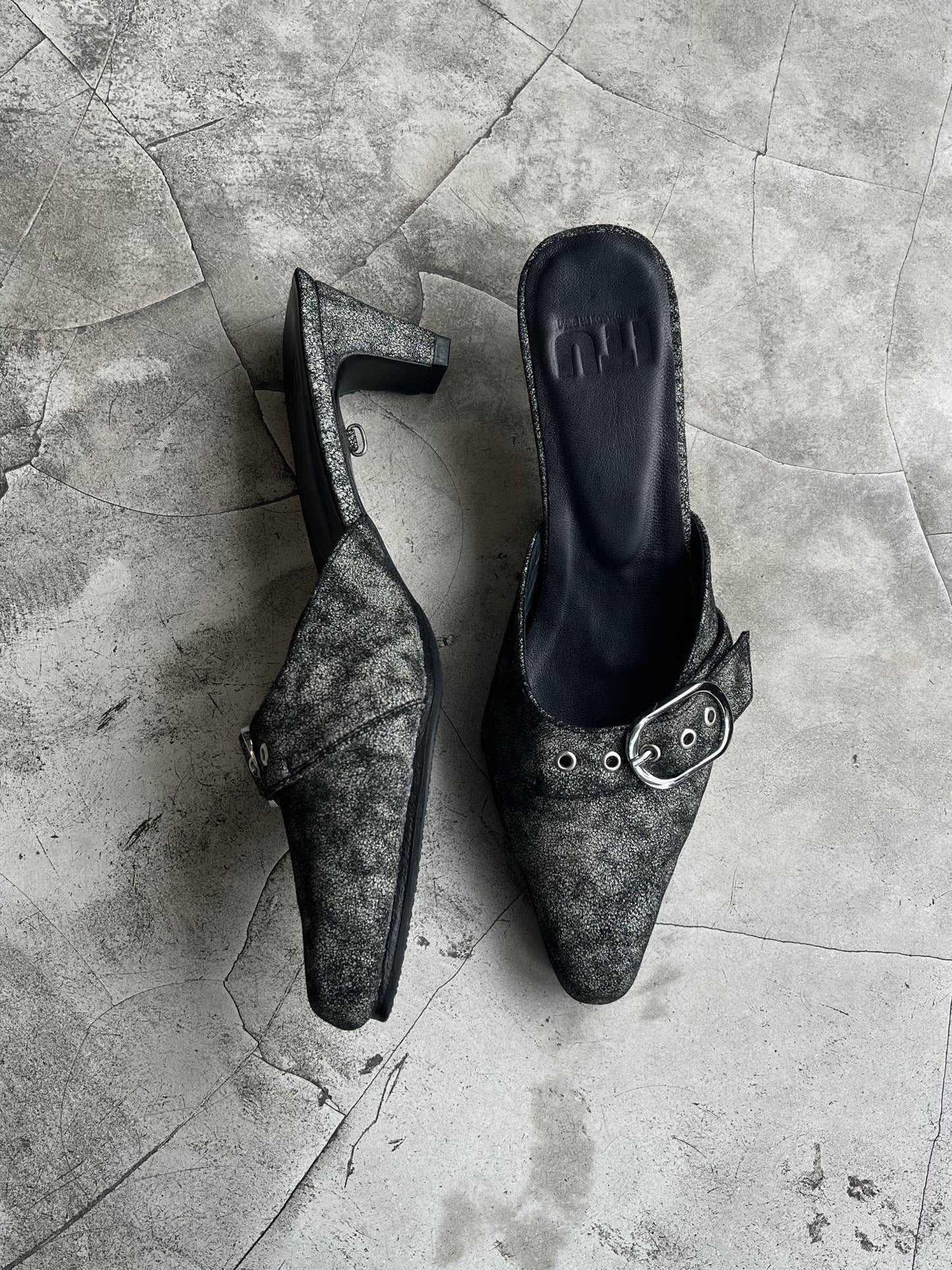 “Kaia” kitten heels shoes (white)