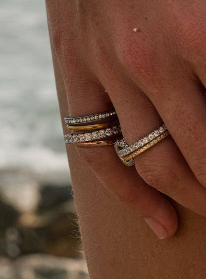 Serpent ring  Mixed mertals and Cubic Zirconia