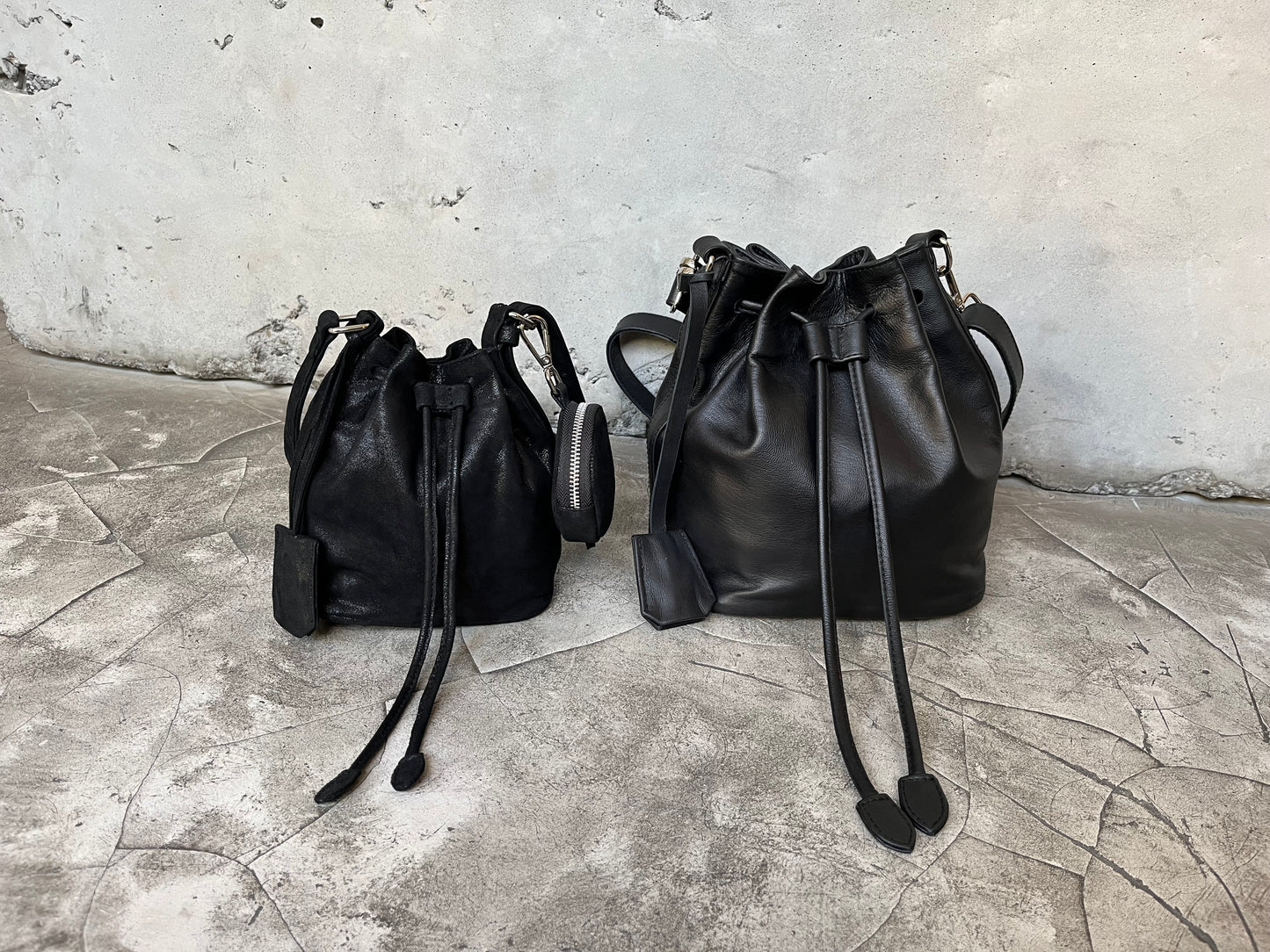 ”Okla-mini” cracked leather bucket bag