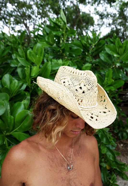 Straw Hat with natural beads / Cream white AMWAJ