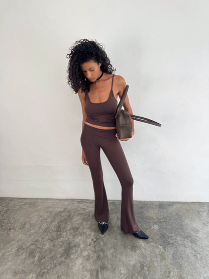 “Eris” raw edges flared pants (chc)