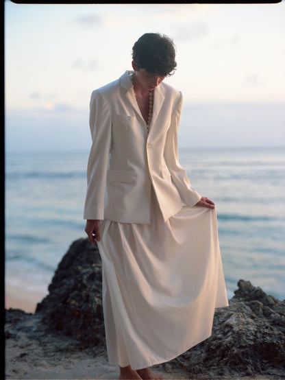 Fitted white jacket