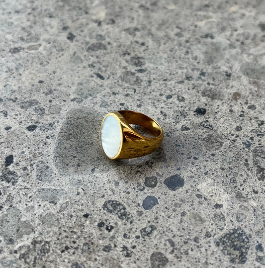 Unisex “Enea” Mother of Pearl signet ring