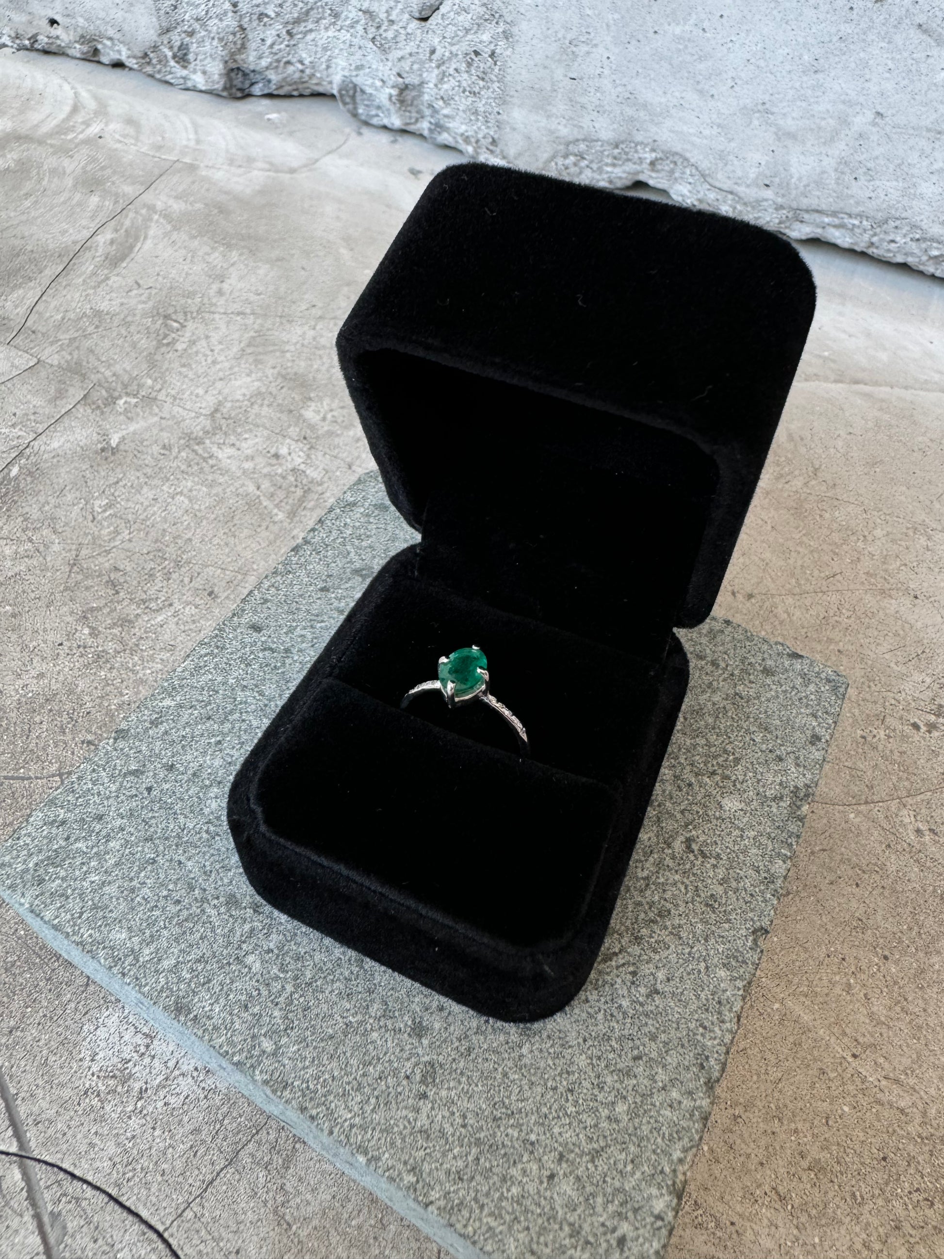 White gold 14k