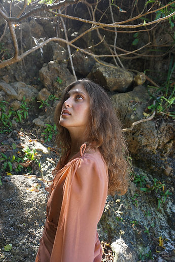 Ruffled silk dress / Cappucino